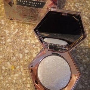 Fenty Beauty Makeup - Fenty Beauty Diamond Bomb Fenty Beauty Makeup - Fenty Beauty Diamond Bomb